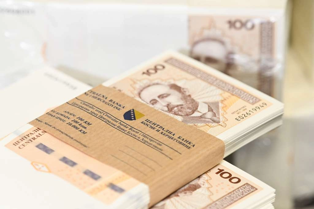 RS: Naplata javnih prihoda premašila dvije milijarde KM